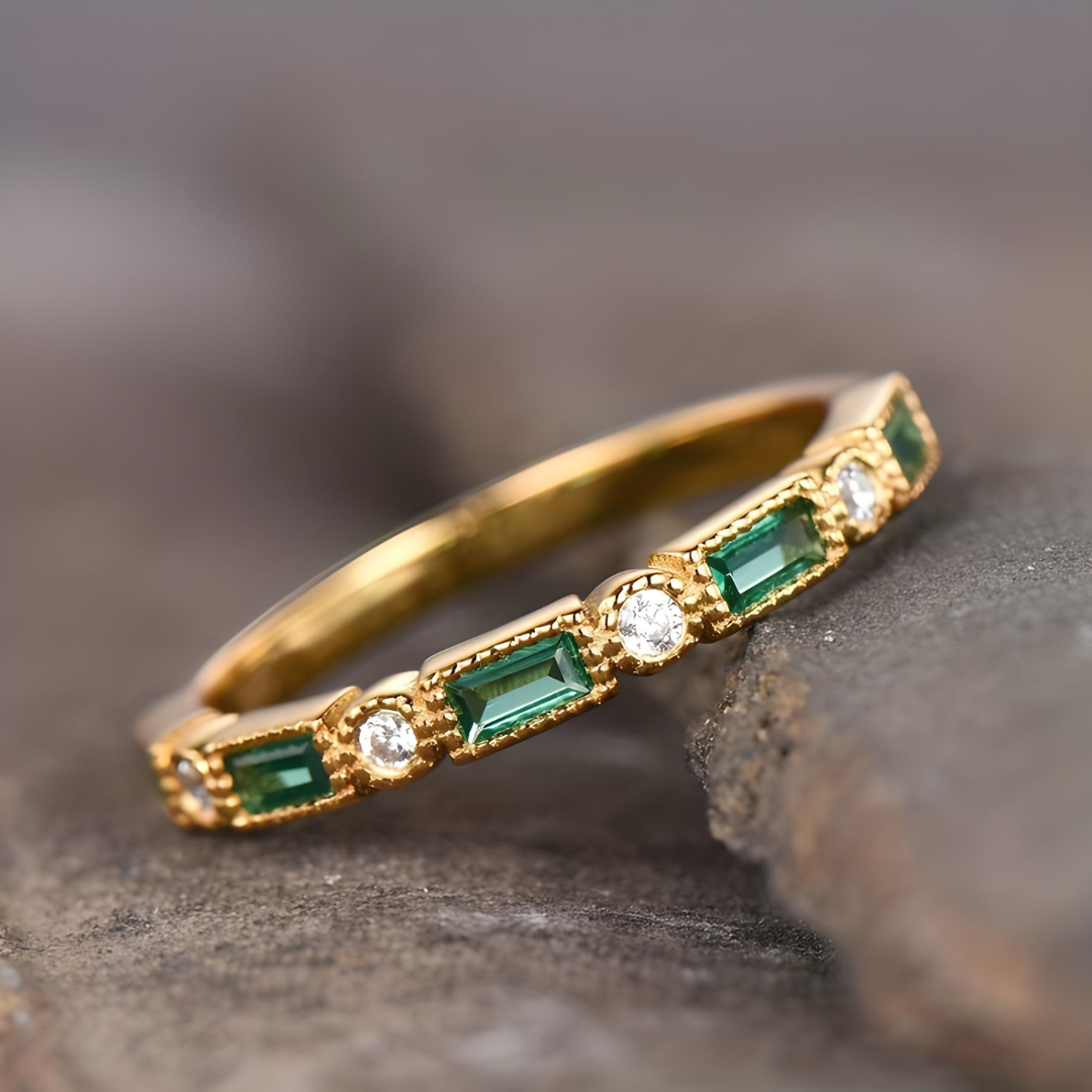 VINTAGE GROENE INGELEGDE ZIRCONIA GOUDEN RING